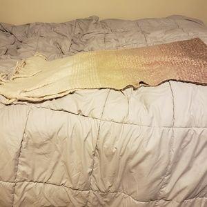 Beige, light pink wrap around